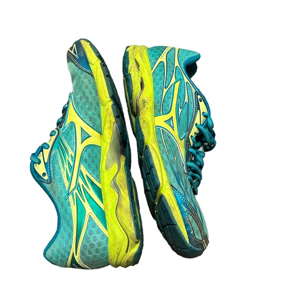 MIZUNO Womne's Blue, Green & Yellow Athletic Running Shoe-Size 9.5 - Picture 8 of 10